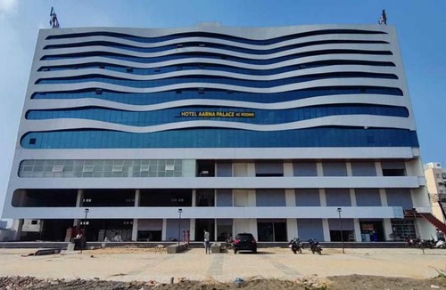 Vadodara Hotel | Hotel ∙ 3 guests