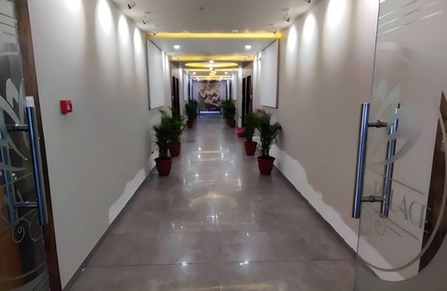 Vadodara Hotel | Hotel ∙ 3 guests