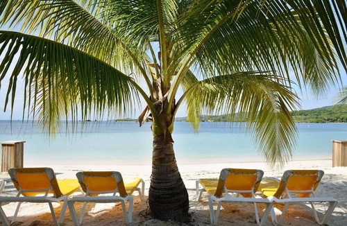 French Harbour Hotel | Hotel and Dive Center Roatan Yacht Club