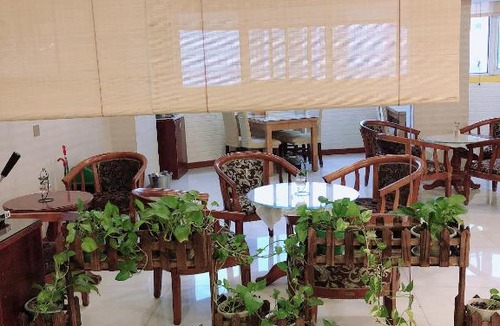 Xinwu District Hotel | Huanyu Holiday Hotel
