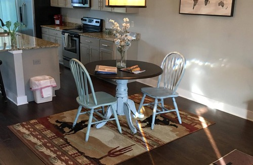 Inglewood House | In Between Downtown And The Grand Ole Opry! Perfect Spot For A Great Vacation!