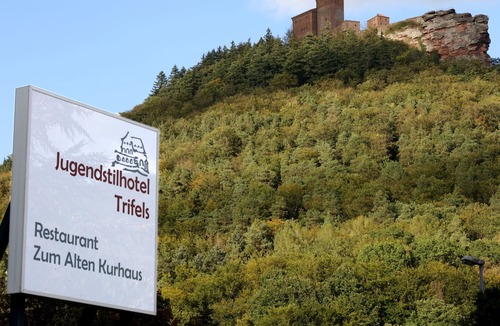 Annweiler am Trifels Hotel | Jugendstilhotel Trifels