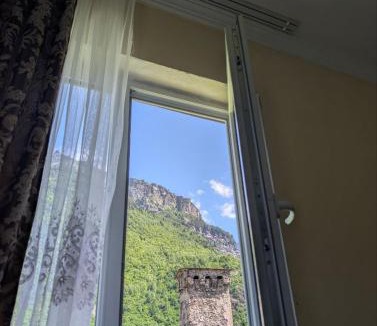 Lalkhori House | LAMPAREULA - ლამპარეულა
