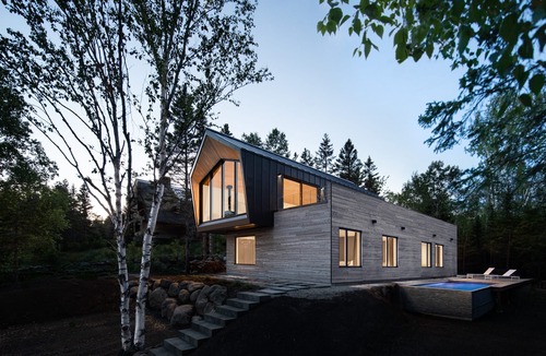 La Malbaie Ski Chalet | Le Littoral : Luxurious Chalet with Pool Sauna Spa & View
