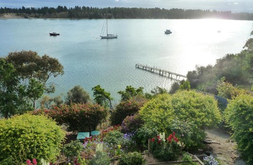 Lewisham Bed & Breakfast | Lewi Waters
