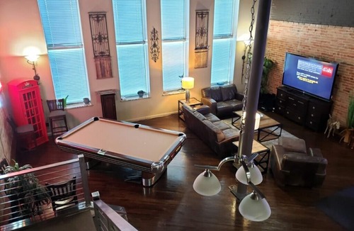 Downtown Nashville Condo | Location Can't be Beat! Professionally Cleaned