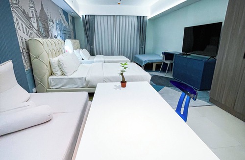 Tambo Apartment | Lovely & Spacious 1BR Penthouse across City of Dreams near Airport, Mall of Asia