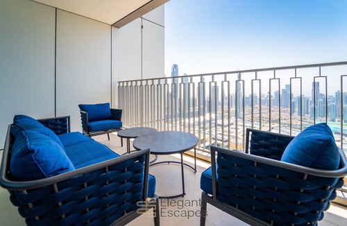Trade Center Apartment | Lux 3BR - Panoramic Burj Khalifa View