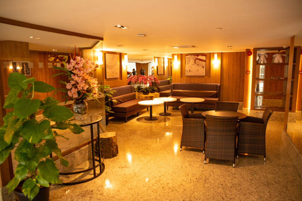 Khalifa City Apartment | Luxo