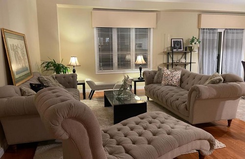 Waterloo Villa | Luxurious 3 bedroom High end villa with Lounge and Fireplace