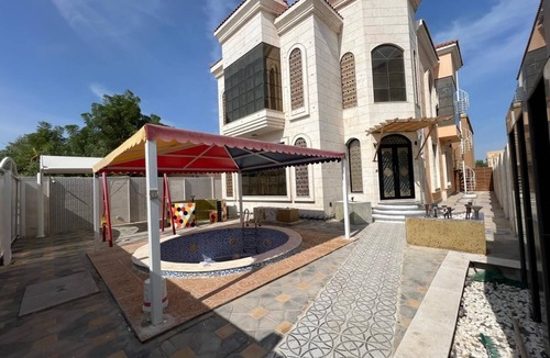 Ajman Villa | Luxurious 6 Bedrooms Villa with Private Swimming pool.