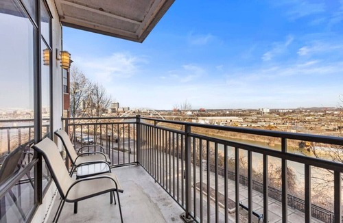 Rolling Mill Hill Condo | Luxurious Downtown Corner 2 bd 2bth-#220
