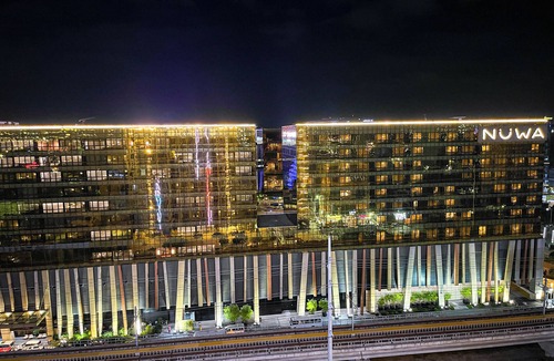 Tambo Apartment | Luxurious 2-bedroom Penthouse across City of Dreams near Airport