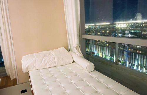 Tambo Apartment | Luxurious 2-bedroom Penthouse across City of Dreams near Airport
