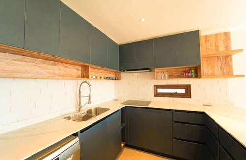 Puerto Varas House | Luxury House Playa Hermosa - BBQ Jacuzzi Parking Wifi