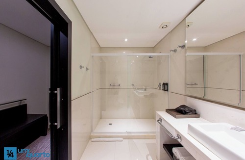 Reboucas Apartment | Manhattan On Floor
