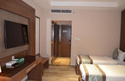 Al Aziziyah Hotel | Midan Hotel & Suites Al Aziziya
