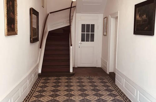 Rhodt unter Rietburg House | Modern apartment in a renovated 18th century historic landmark