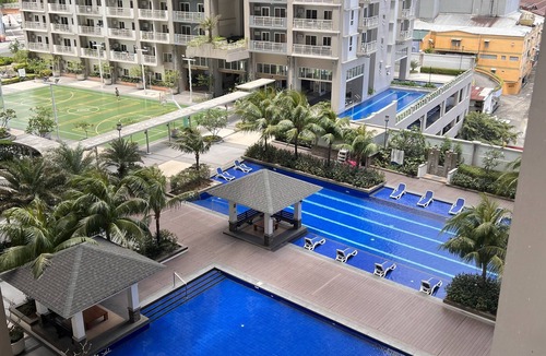 Pasig Condo | Modern City Flat near Business Centers, Restaurants and Malls