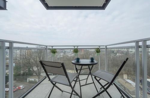 Fabryczna Apartment | Modern & Cozy Przedmiejska Apartment in Wroclaw by Noclegi Renters