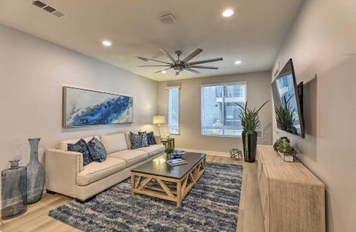 Irvine Business Complex Apartment | Modern Irvine Condo with Pool - 7 Mi to Beach!