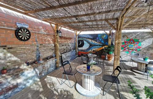 El Prat de Llobregat Hostel | Mucha Masia Hostel Rural Urba