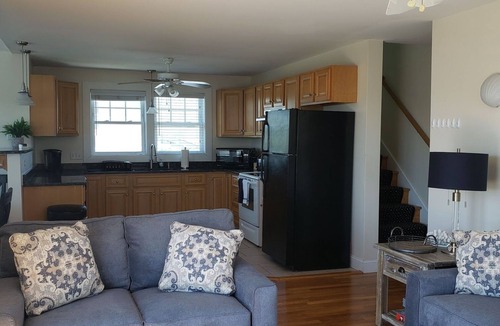 Point Judith House | Narragansett/Point Judith Summer Rental Beach House. Great Location! Sleeps 12