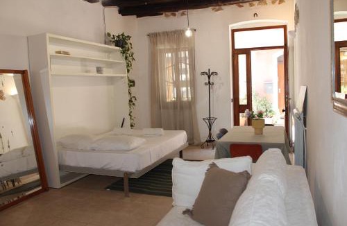 Province of Cagliari Apartment | New Villanova Vibes