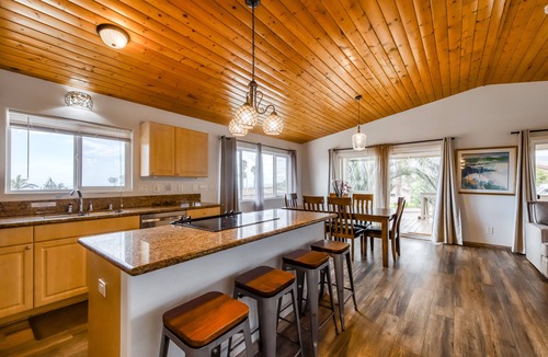 Waikoloa House | Newly updated home with pools, lanai, ocean view - walk to golf