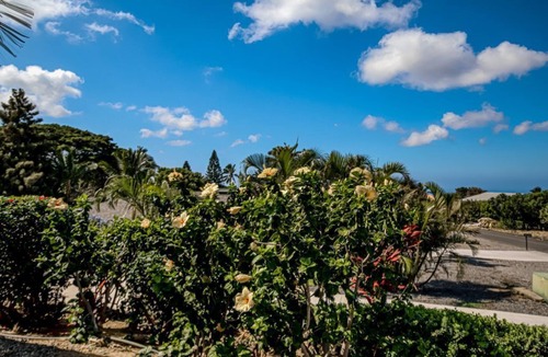 Waikoloa House | Newly updated home with pools, lanai, ocean view - walk to golf