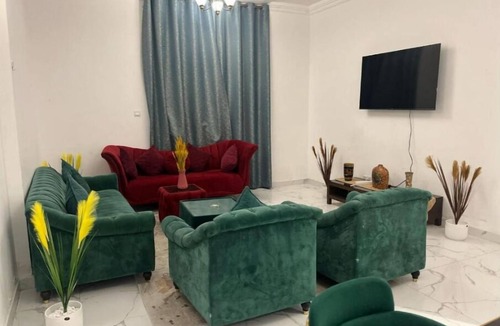 Free Zone Apartment | Oasis tower family apartment 2302