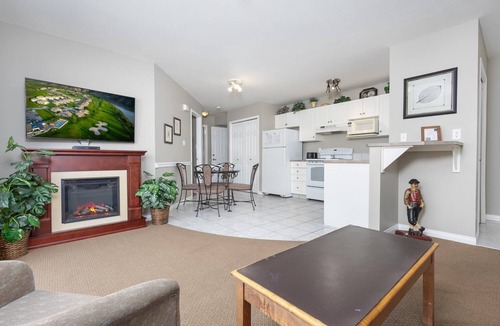 Lethbridge Condo | Paradise Canyon Golf Resort - Luxury Condo M403
