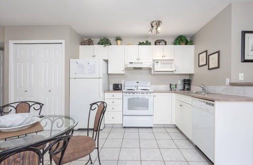 Lethbridge Condo | Paradise Canyon Golf Resort - Luxury Condo M403