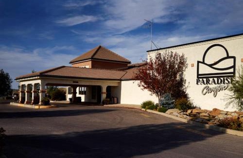 Lethbridge Apartment | Paradise Canyon Golf Resort - Luxury Condo U399