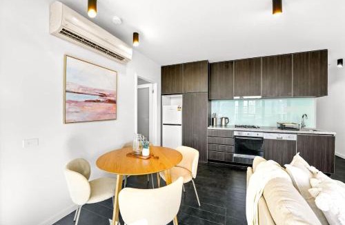 Docklands Apartment | Perfect Melbourne CBD Apt on La Trobe with parking