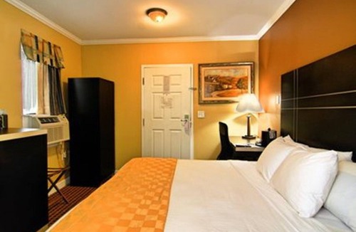 Tunkhannock Hotel | Prince Hotel