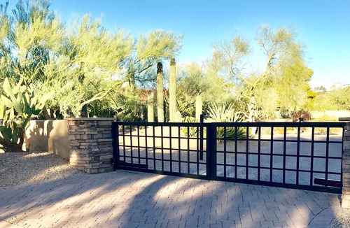 Paradise Valley Village Villa | Private Phoenician Sanctuary- Villa De Paz