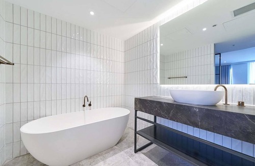Adelaide Central Business District Hotel | Pullman Adelaide