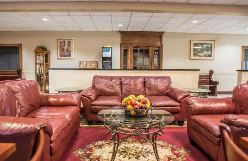 Mill Hall Hotel | Quality Inn Mill Hall - Lamar
