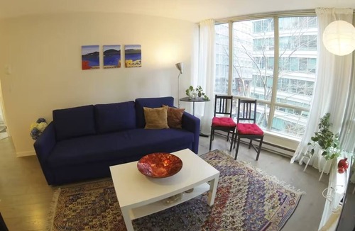 Coal Harbour Apartment | Quiet modern condo in Coal Harbour