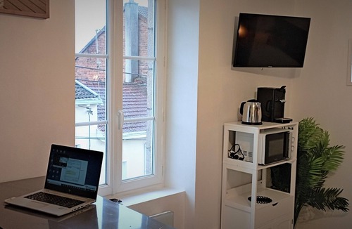 Limoges Apartment | Quiet studio with WIFI