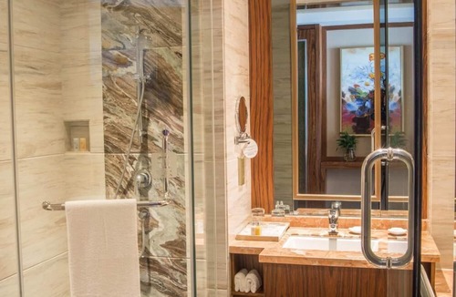 Huidong Hotel | Ramada Plaza Huizhou East