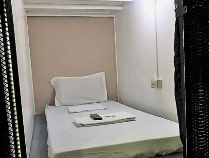 Highway Hills Hotel | RDC - Mariveles Transient Capsule