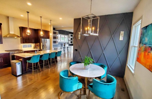 Hope Gardens House | ROOFTOP PARADISE★1 MILE to Broadway★Sleeps 12★Brand New House and Furnishings