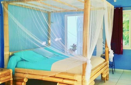 Le Gosier Bed & Breakfast | Room + breakfast every morning + 2 meals included in your stay.