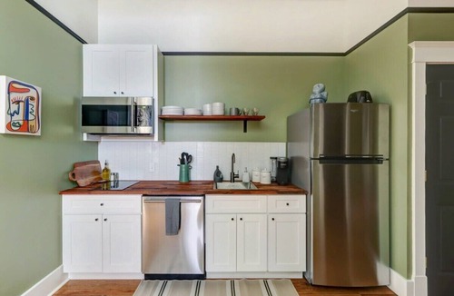 Old West Broad Neighborhood Apartment | Savannah Moss @ The Huntingdon Lofts Collection