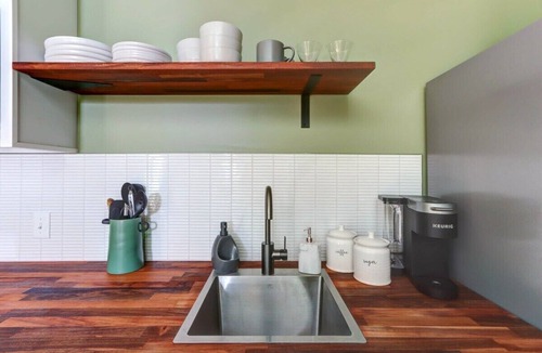 Old West Broad Neighborhood Apartment | Savannah Moss @ The Huntingdon Lofts Collection