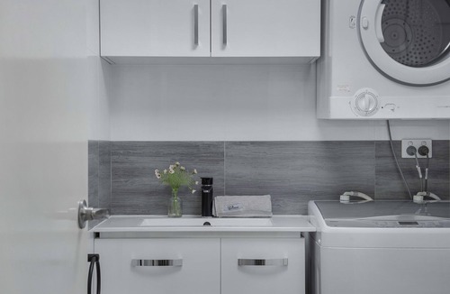 Scarborough Apartment | Scarborough Escape!