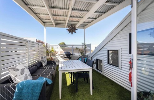 Scarborough Apartment | Scarborough Hilltop Apartment - Executive Escapes