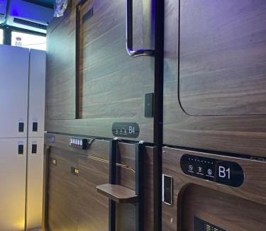 Causeway Bay Hotel | Sleep Cubee Hostel